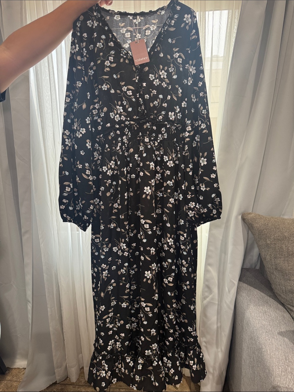Flowing Black Floral Maxi Dress with V-Neck brand new with tags/never worn